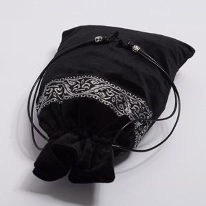 03-Mantel y bolsita para tarot - Negro